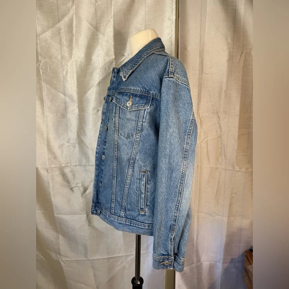 Old Navy Blue Jean Jacket with Colorful Embroidery - Picture 4 of 9